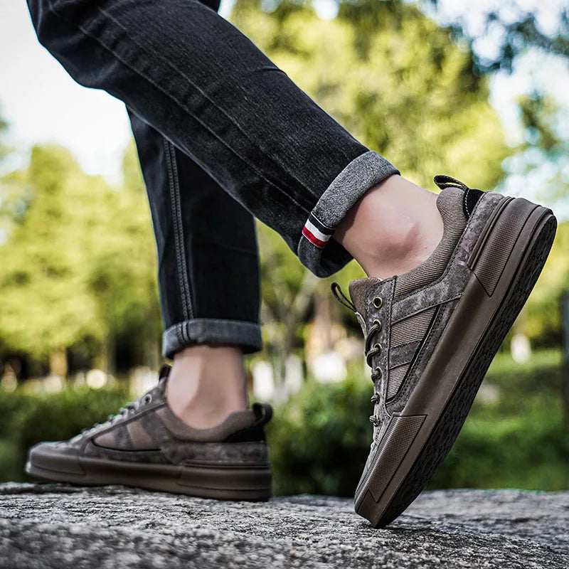 Tênis de Couro CAT® UrbanStride